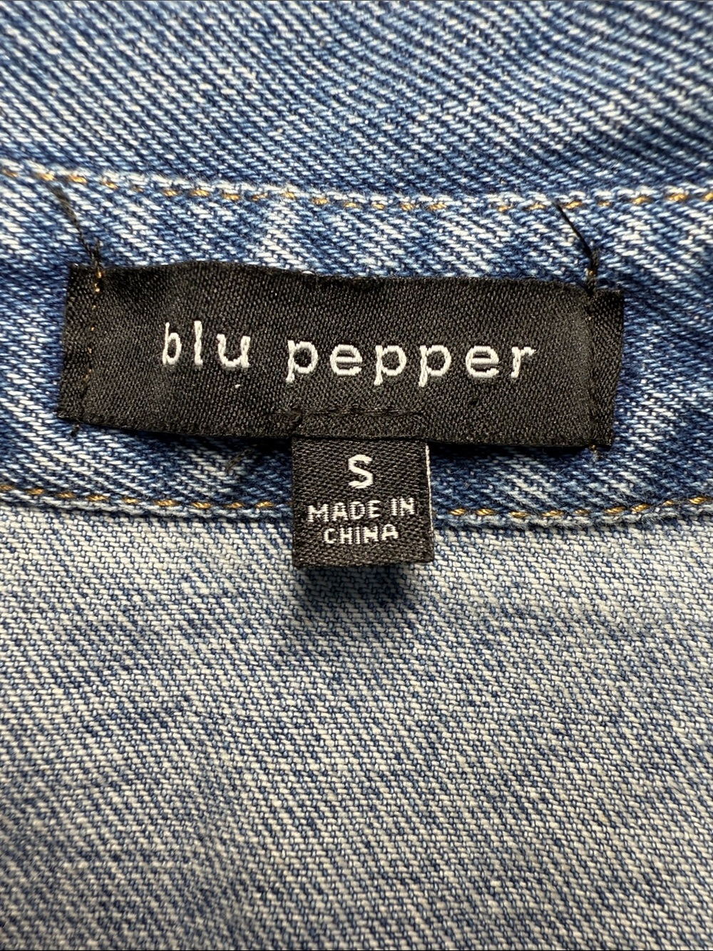 LIKE NEW Blu Pepper Denim Shacket Oversized Jean Jacket Medium Wash Blue Small - Picture 8 of 11
